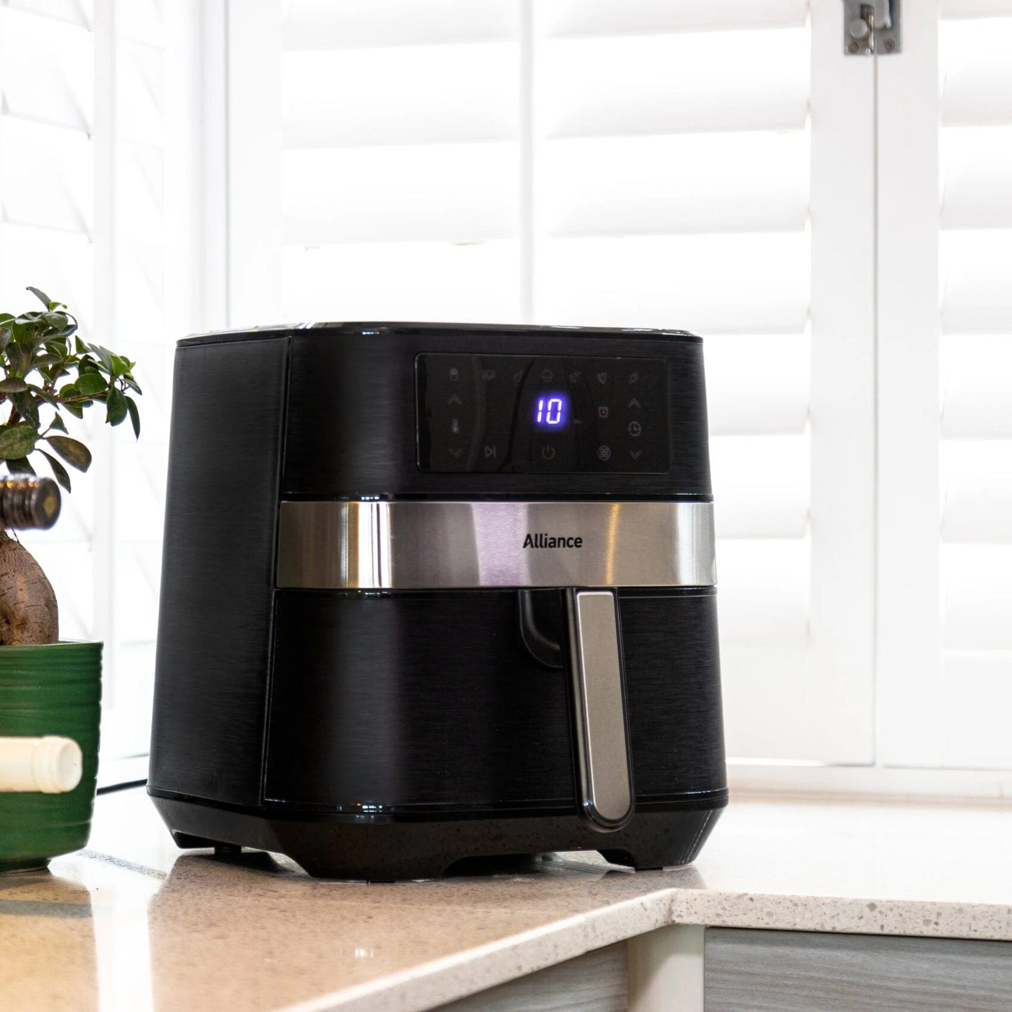Alliance 5.7L Digital Air Fryer - Black